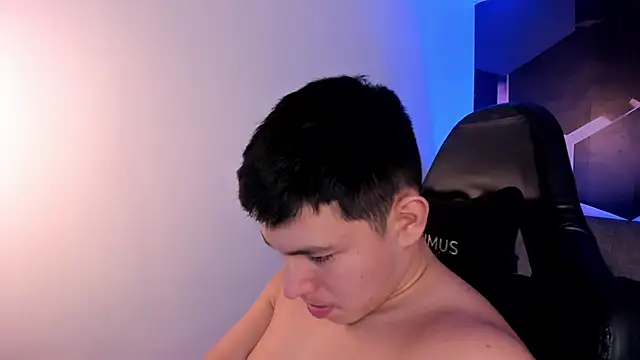 JamesCr_: онлайн-секс-чат