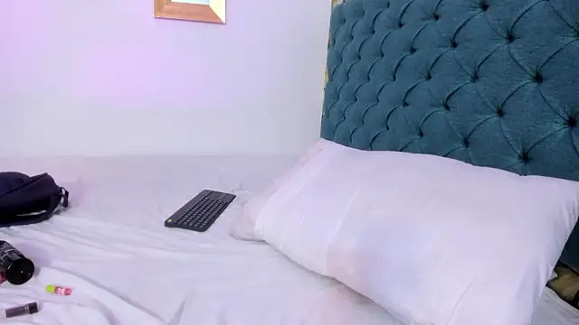 MaiaaCandy élő XXX-chatje