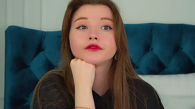 KeiraAsti: онлайн-секс-чат