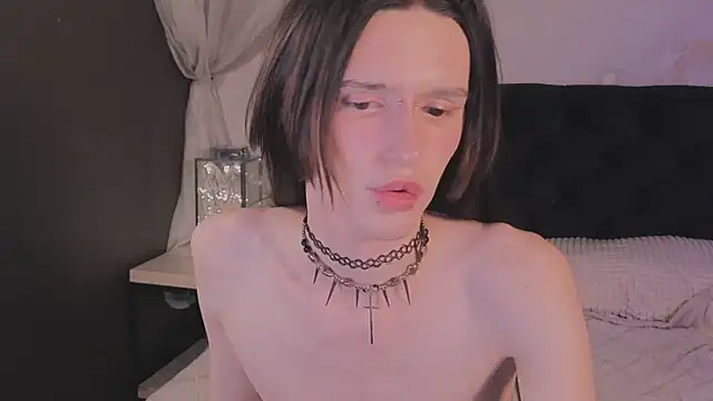 madi_snow Webcam show