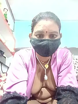 YOURFIVAA's Live XXX Chat