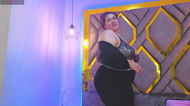 Addyy_02 – Naživo XXX chat