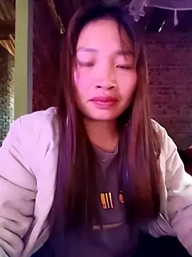 sowbibi's Live XXX Chat