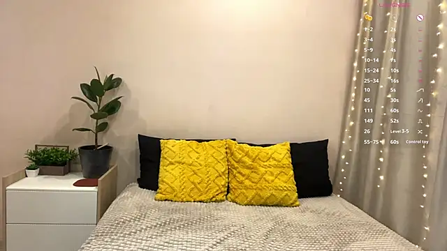 sun_under_skyy élő XXX-chatje