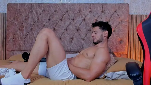 Онлайн чат XXX Adonys_Lewis_