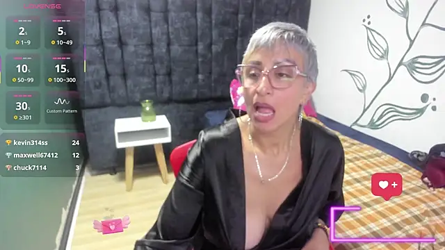 دردشة Charlotte__Gray الجنسية المباشرة