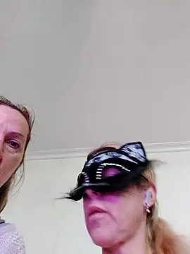 blondyruby Live XXX-chat