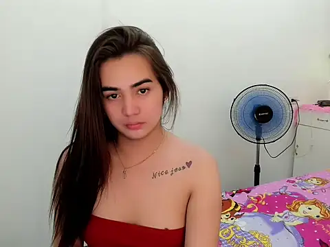 แชท XXX สดของ nica_doll