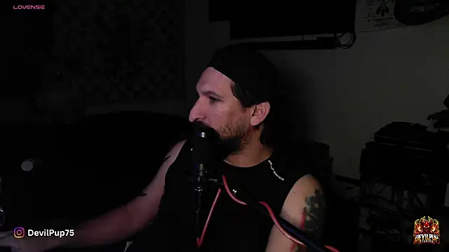 DevilPup75_'s Live XXX Chat