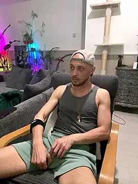 MattMiller28 Adlı Modelin Canlı XXX Sohbeti