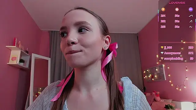 دردشة Adria_Arjona الجنسية المباشرة