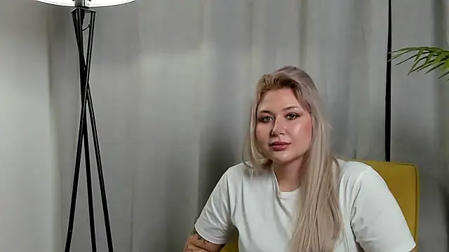 EuraGruger's Live XXX Chat