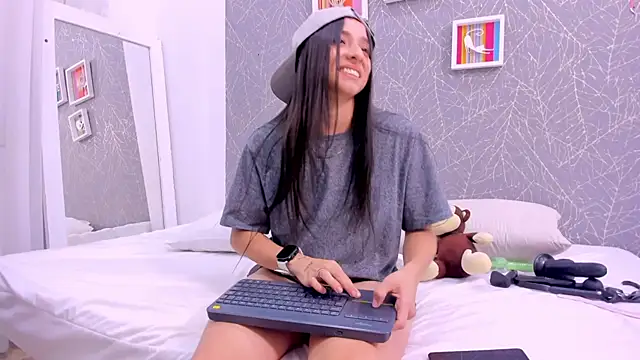 แชท XXX สดของ ViictoriiaSaenz