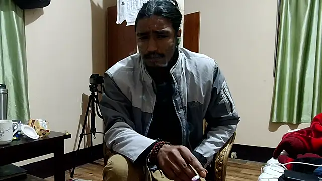 Gre3k_god's Live XXX Chat