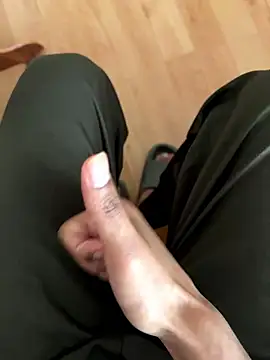 Mumbai_Guy_143's Webcam Show