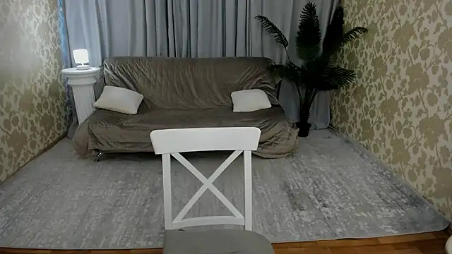 KiraTempt – Naživo XXX chat