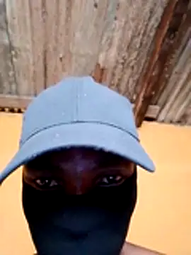 HornyAss_Bitch élő XXX-chatje