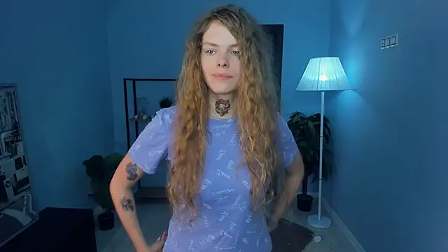 RayaNenlia's Live XXX Chat