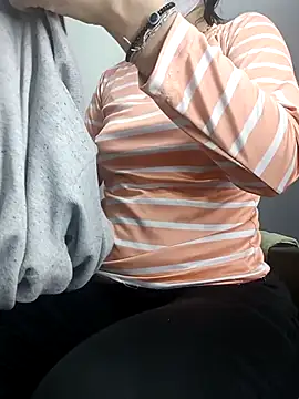 PUNAM456's Live XXX Chat