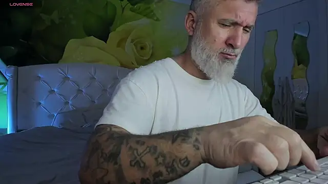 Show de BlowMyXXL na webcam