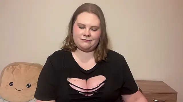 BriannaFlirty Chat XXX live