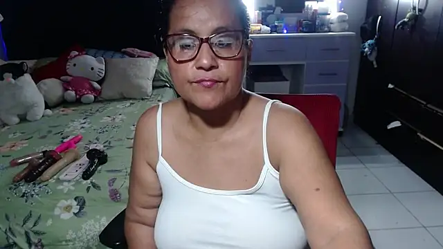 pervert_mommy_'s Live XXX Chat