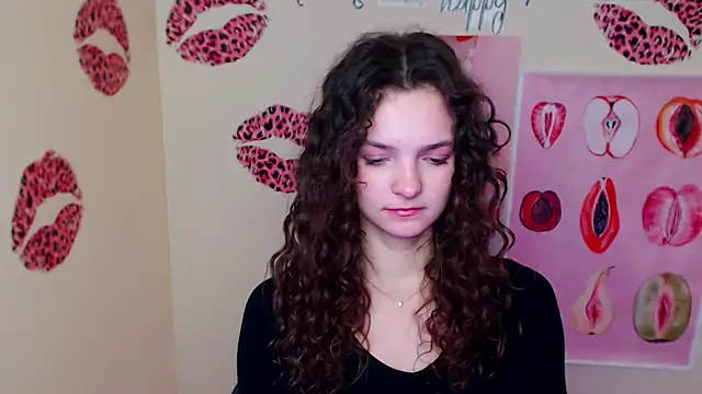 _SusieSu_ Adlı Modelin Canlı XXX Sohbeti