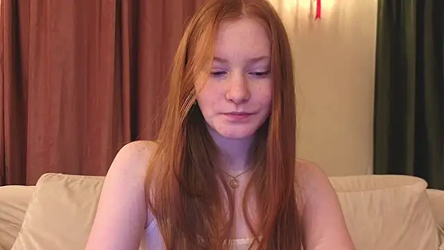 FiaMoor's Live XXX Chat