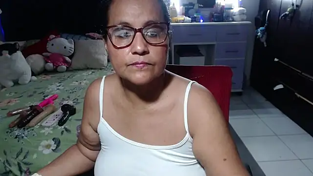 pervert_mommy_ 即時 XXX 聊天