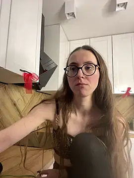 MartiniiSelenna's Live XXX Chat