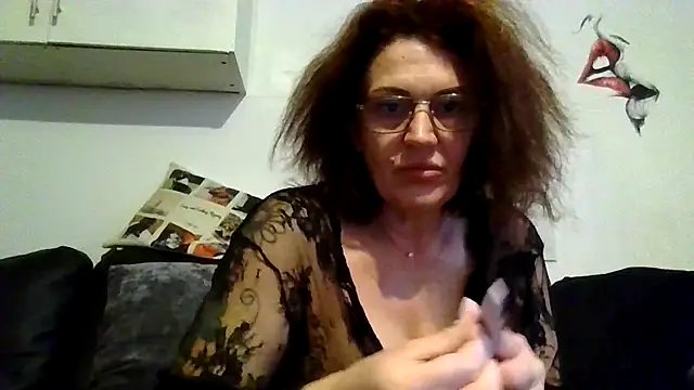 دردشة RubyyRosee الجنسية المباشرة