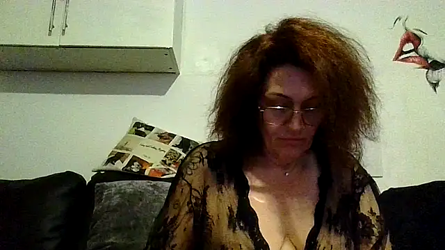 RubyyRosee Adlı Modelin Canlı XXX Sohbeti