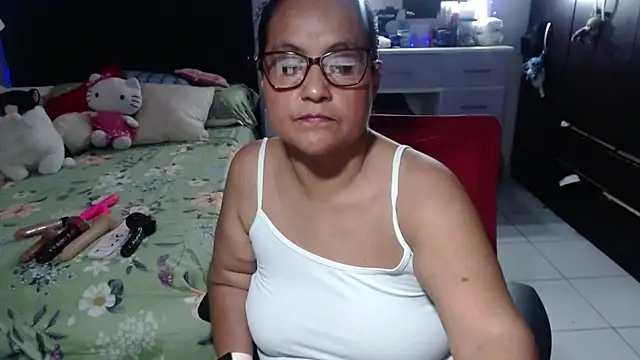 pervert_mommy_'s Live XXX Chat