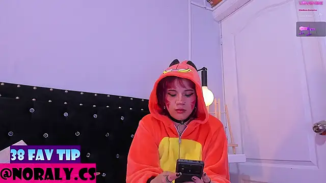 hey_noraly live XXX chat