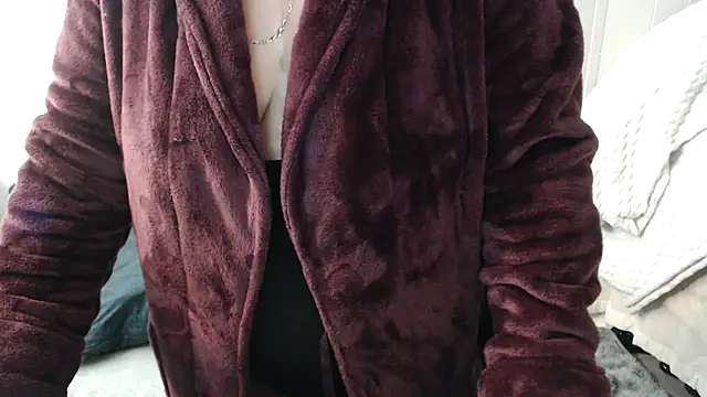 แชท XXX สดของ Erotic_nayma