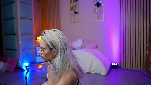 SabrinaJade's Live XXX Chat