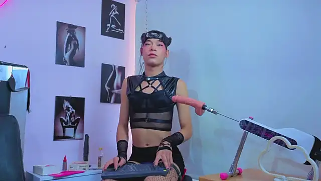 karla_slut_dirty élő XXX-chatje