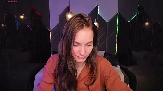 MirandaGlow: онлайн-секс-чат