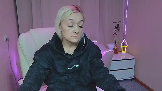 KarmenHH's Live XXX Chat