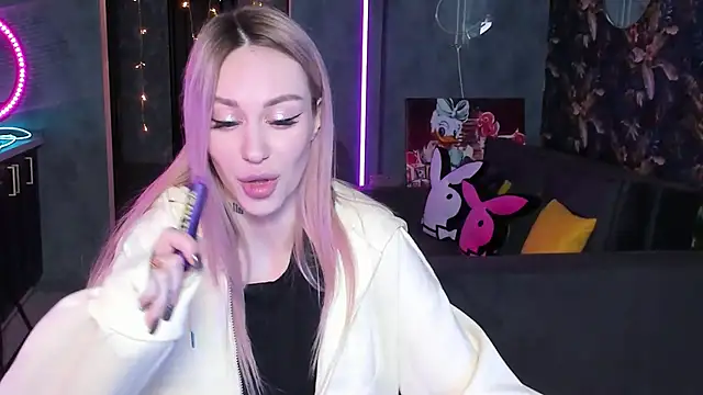 Blckmirrorr: онлайн-секс-чат