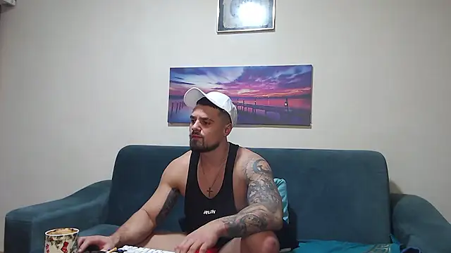 Živý XXX chat Tiberius_hunk