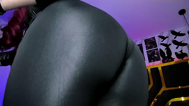 Chatroom XXX en direct de Evangelinejoness_