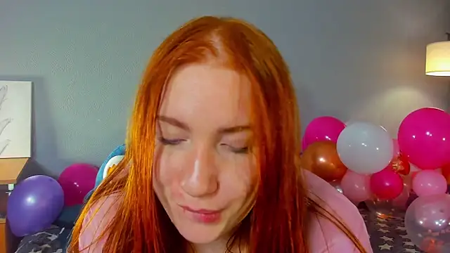 EthalCarlsqq Adlı Modelin Canlı XXX Sohbeti