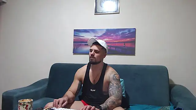 Tiberius_hunk Live XXX-Chat