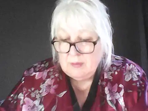 Alexia64231: онлайн-секс-чат