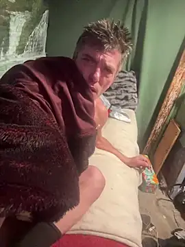 Followthepiper: διαδικτυακό σόου στην κάμερα