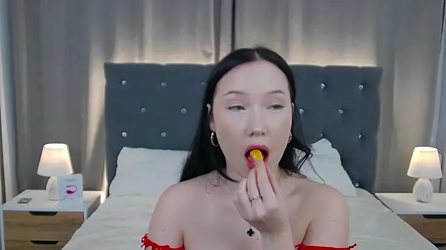 LeilaLow's Live XXX Chat