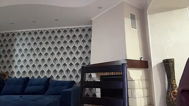 MiloyNoir live XXX chat