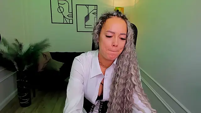 Онлайн чат XXX SamanthaReider