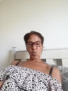 Luna1809 webkamerás műsora